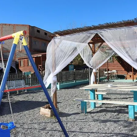 Cabanas Caudiel 公寓 *